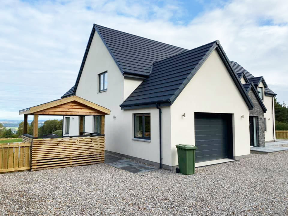 New build home with large garage in Inverness